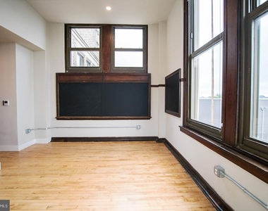 1300 S 19th Street - Photo Thumbnail 1