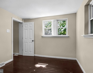 1536 S 19th Street - Photo Thumbnail 15