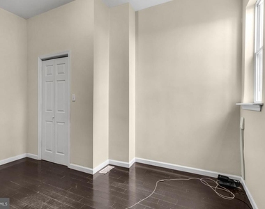 1536 S 19th Street - Photo Thumbnail 7