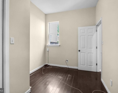 1536 S 19th Street - Photo Thumbnail 8