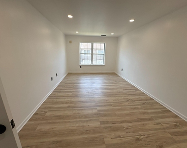 72304 Delaire Landing Road - Photo Thumbnail 26