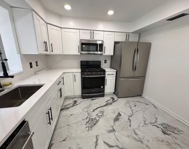 72304 Delaire Landing Road - Photo Thumbnail 17