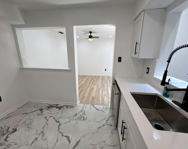 72304 Delaire Landing Road - Photo Thumbnail 18