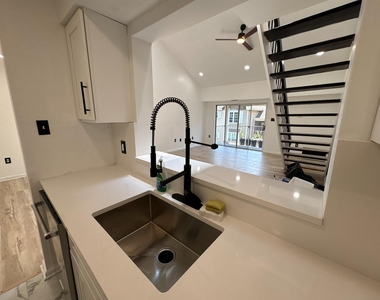 72304 Delaire Landing Road - Photo Thumbnail 19