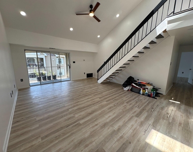 72304 Delaire Landing Road - Photo Thumbnail 13