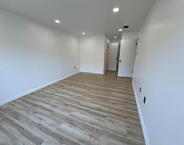 72304 Delaire Landing Road - Photo Thumbnail 25