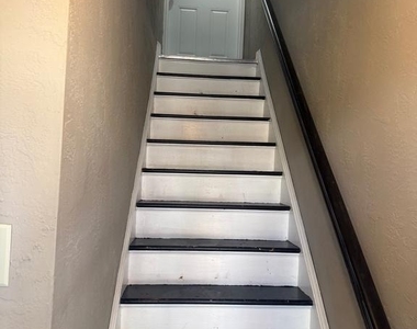 326 Van Kirk Street - Photo Thumbnail 1