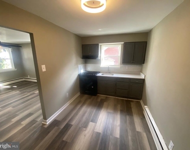 326 Van Kirk Street - Photo Thumbnail 2
