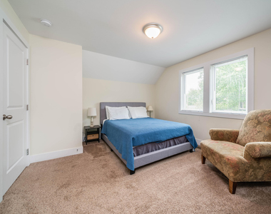 580 Mason Street - Photo Thumbnail 9