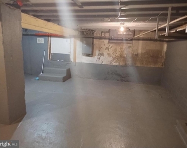 1133 Sterling Avenue - Photo Thumbnail 8