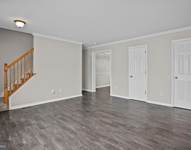 618 Songbird Court - Photo Thumbnail 4