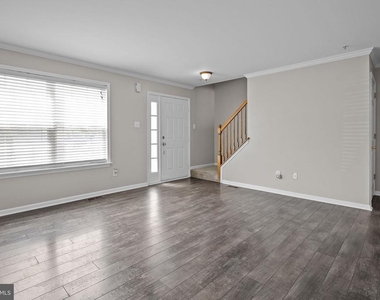 618 Songbird Court - Photo Thumbnail 5