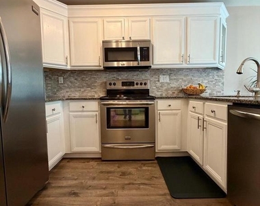176 Strawberry Lane - Photo Thumbnail 9