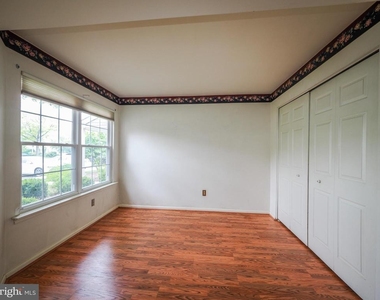 16012 Beacon Hill Drive - Photo Thumbnail 12