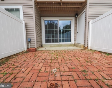 16012 Beacon Hill Drive - Photo Thumbnail 15