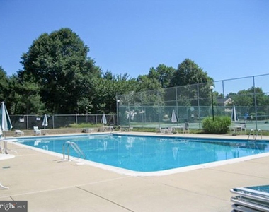 16012 Beacon Hill Drive - Photo Thumbnail 18