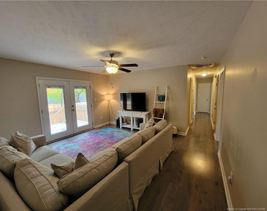 215 Haverhill Drive - Photo Thumbnail 7