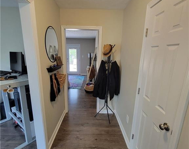 215 Haverhill Drive - Photo Thumbnail 4