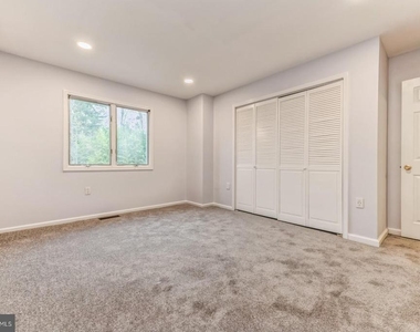 11 Astor Court - Photo Thumbnail 19