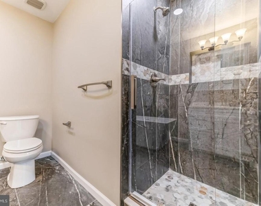 11 Astor Court - Photo Thumbnail 15