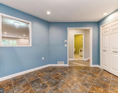 11 Astor Court - Photo Thumbnail 6