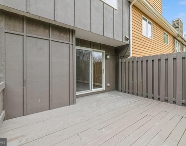 11 Astor Court - Photo Thumbnail 29