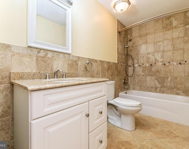 11 Astor Court - Photo Thumbnail 22