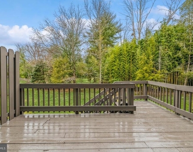 11 Astor Court - Photo Thumbnail 27