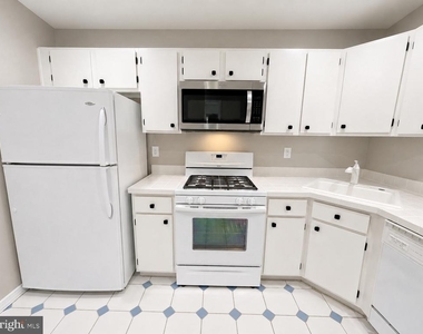 17 Barberry Court - Photo Thumbnail 6