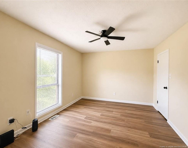 1422 Tangora Lane - Photo Thumbnail 8
