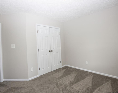 196 Lochwood Drive - Photo Thumbnail 37
