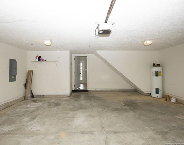 196 Lochwood Drive - Photo Thumbnail 18