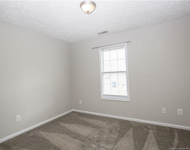196 Lochwood Drive - Photo Thumbnail 34
