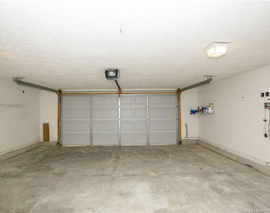 196 Lochwood Drive - Photo Thumbnail 17