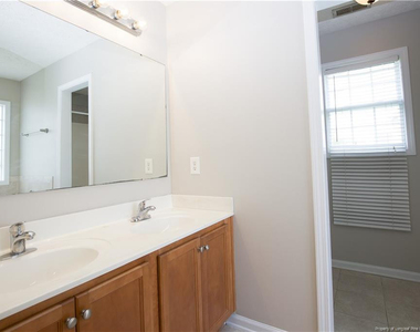 196 Lochwood Drive - Photo Thumbnail 25