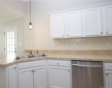 196 Lochwood Drive - Photo Thumbnail 11