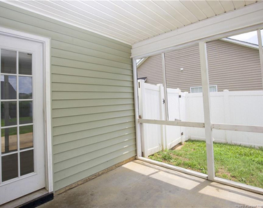 196 Lochwood Drive - Photo Thumbnail 43