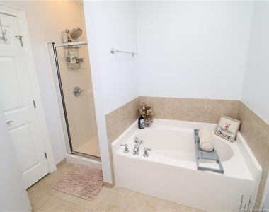 933 Portstewart Drive - Photo Thumbnail 22