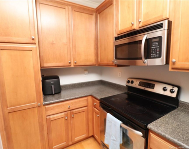 933 Portstewart Drive - Photo Thumbnail 14