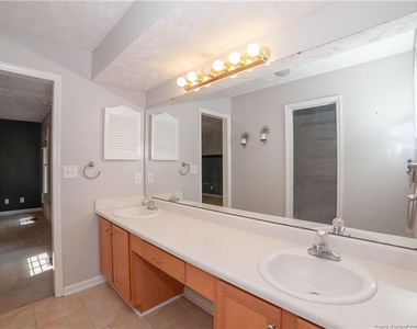 3513 Bracebridge Court - Photo Thumbnail 33