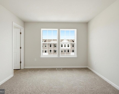 104 Clinton Street - Photo Thumbnail 25