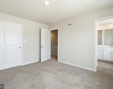 104 Clinton Street - Photo Thumbnail 21