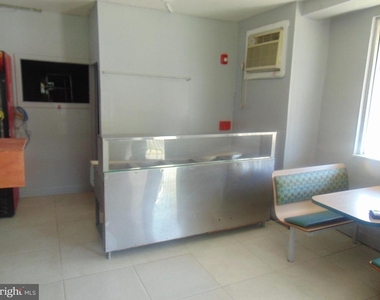 661 Grant Street - Photo Thumbnail 3