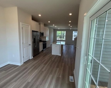 38 Barnes Way - Photo Thumbnail 5