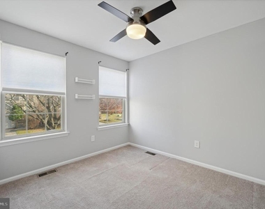 9 Meadow Lane - Photo Thumbnail 8