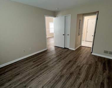 32 Foxglove Drive - Photo Thumbnail 11