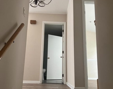 32 Foxglove Drive - Photo Thumbnail 5