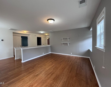 404 Byrams Ford Drive - Photo Thumbnail 16