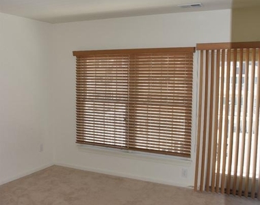 72 Chelsea Court - Photo Thumbnail 8