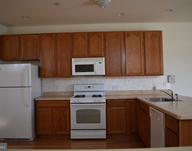 72 Chelsea Court - Photo Thumbnail 6